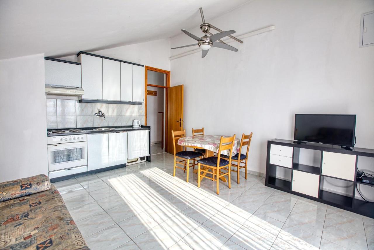 Apartments By The Sea Brodarica, Sibenik - 13615 Екстер'єр фото