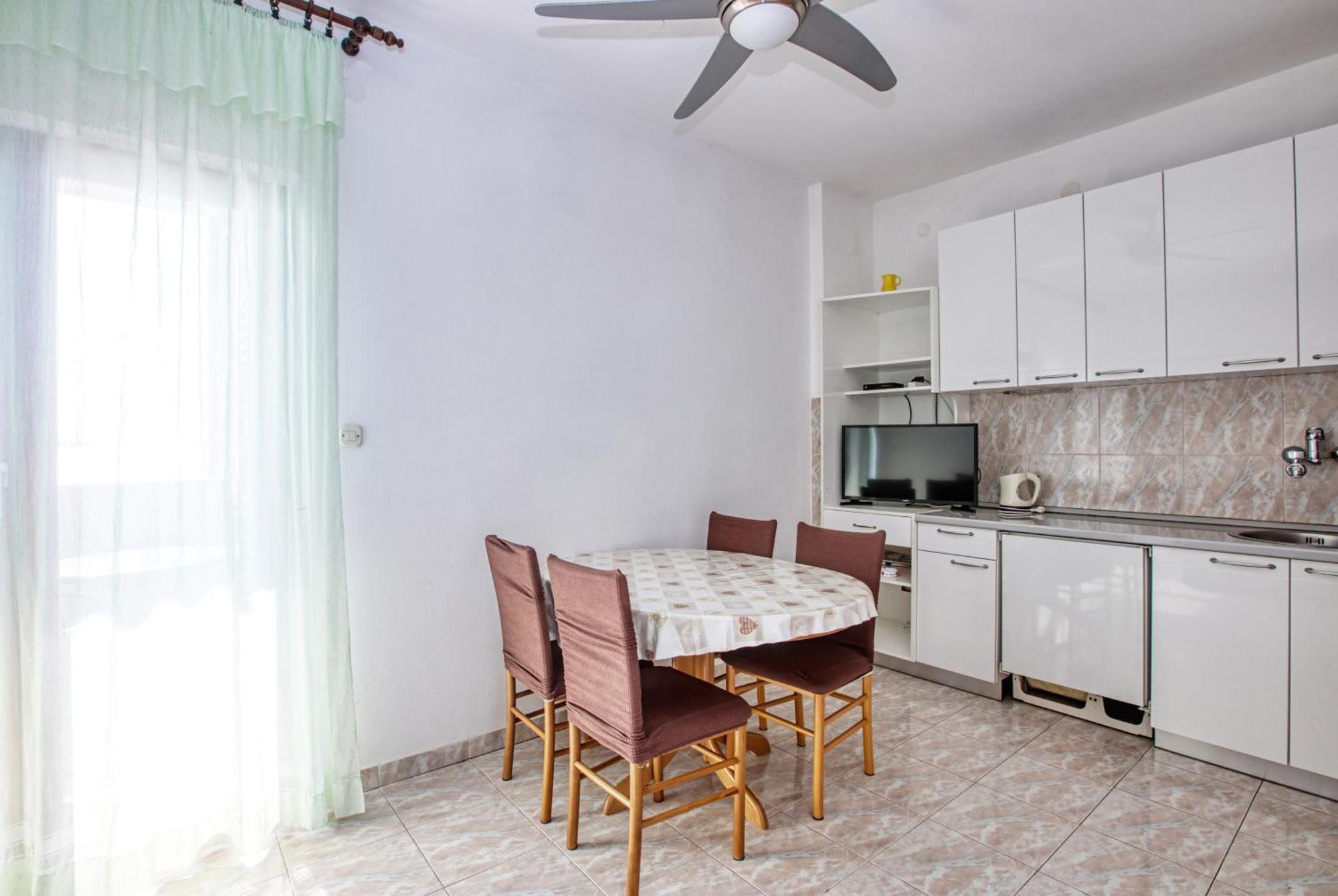 Apartments By The Sea Brodarica, Sibenik - 13615 Номер фото